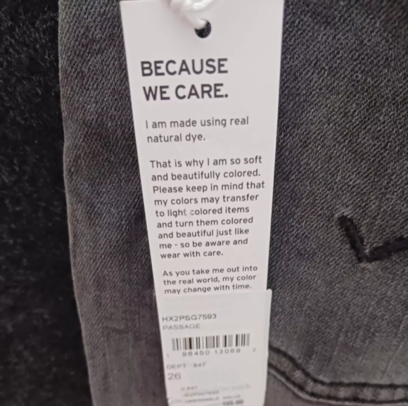 Hudson Jeans Jada High Rise Raw Hem Denim Shorts in Passage Black Wash Size 26 - Picture 6 of 10